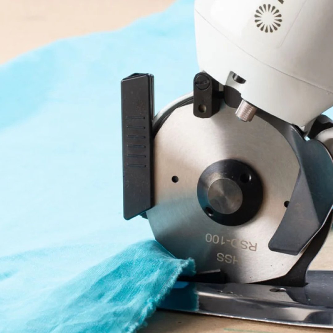 CLOTH CUTTING MACHINES